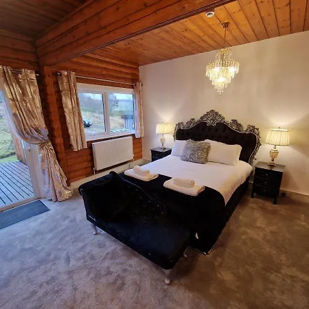 Kaoglen Warren - Pet Friendly - Hot Tub - Cairngorms Villa Blairgowrie and Rattray Exterior photo
